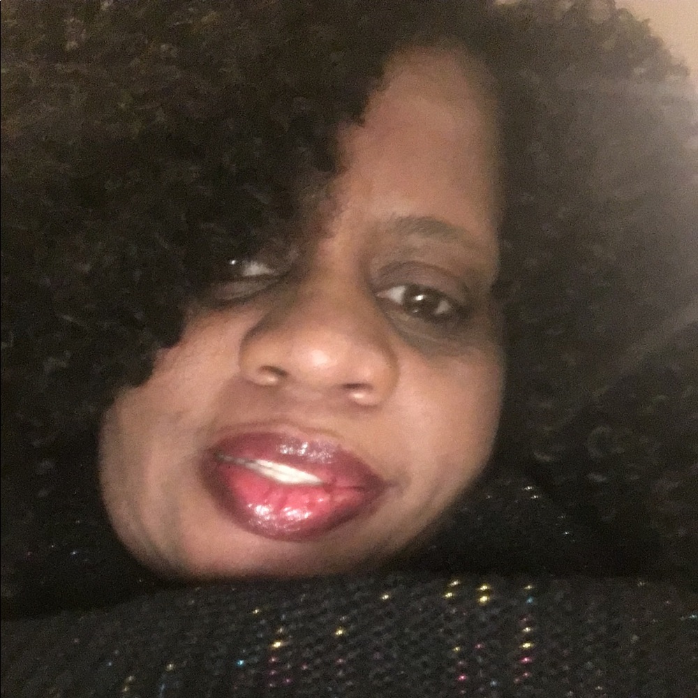 Meet your Posher, Rhonda